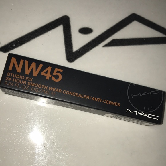 x1 MAC SMOOTHWEAR CONCEALER (CHOOSE YOUR SHADE) BRAND NEW BOXED - Picture 2 of 8